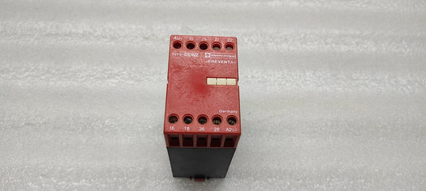 TELEMECANIQUE DEWZ SAFETY RELAY DEWZ24A240VACDC 24V-240V AC/DC