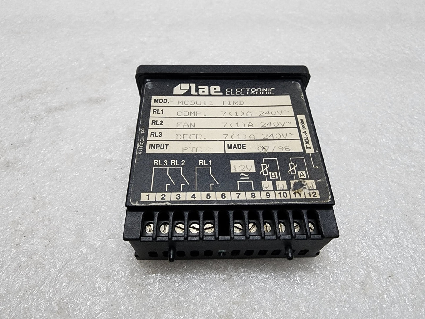 LAE ELECTRONICS MCDU11-T1RD TEMPERATURE CONTROLLER 12VDC