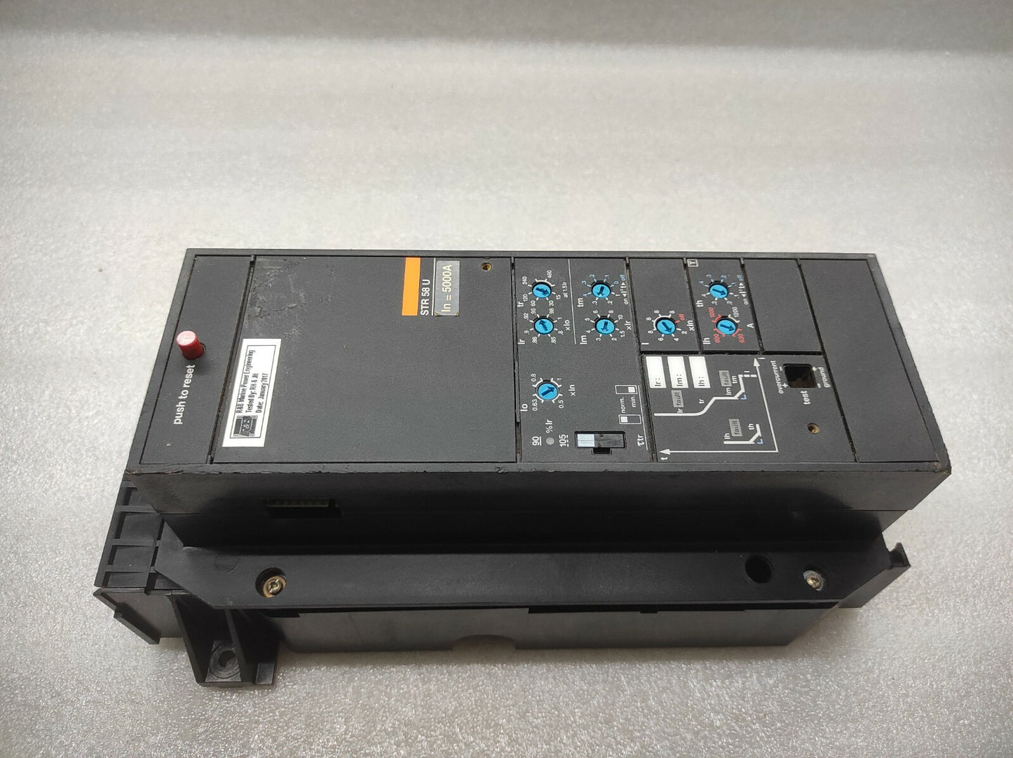 SE STR58U MASTERPACT TRIP UNIT 5000A MERLIN GERIN