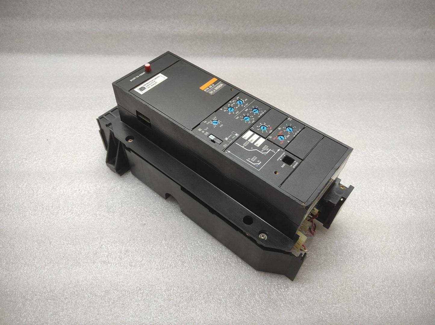 SE STR58U MASTERPACT TRIP UNIT 5000A MERLIN GERIN