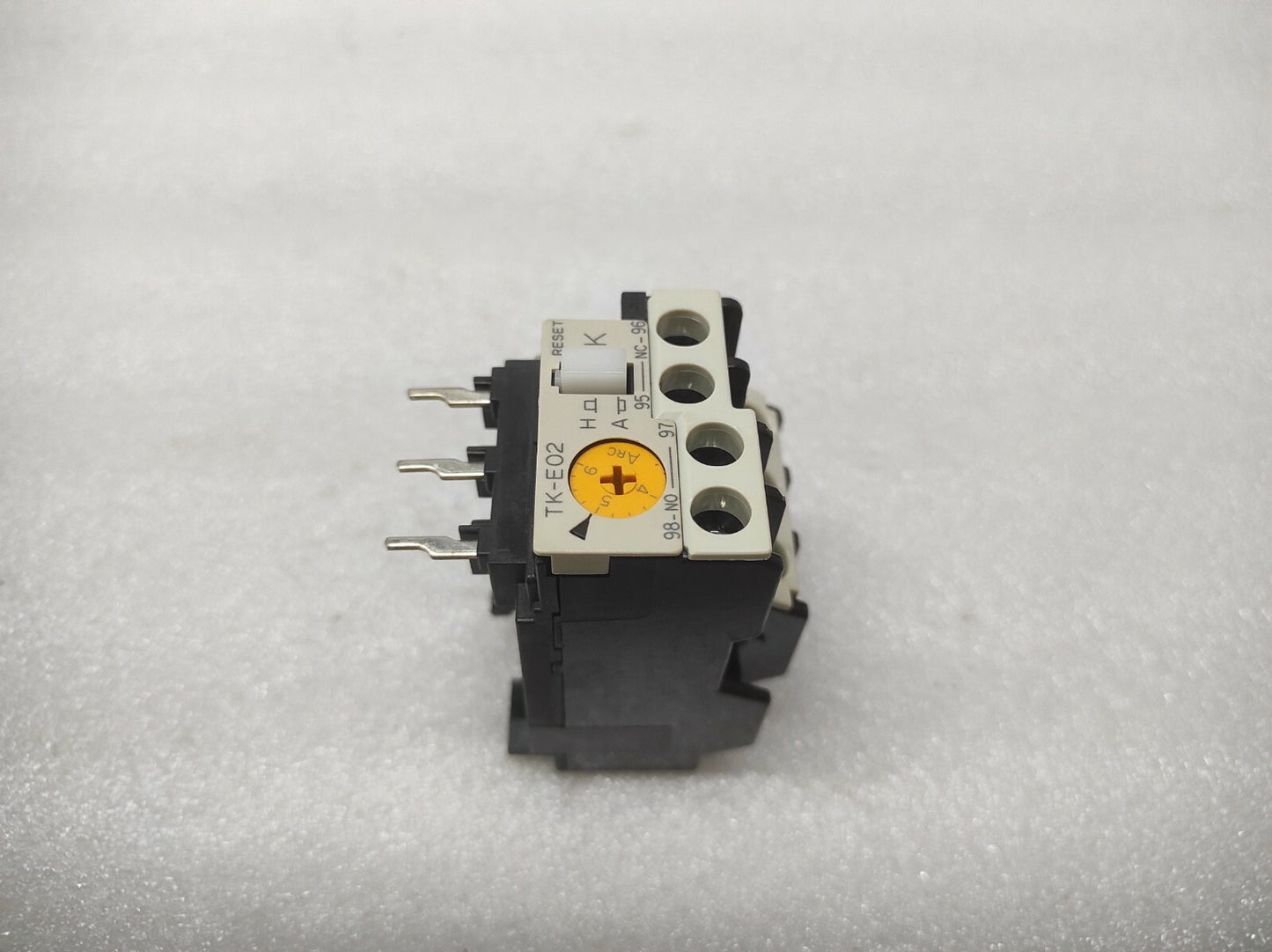 FUJI TK-E02 THERMAL OVERLOAD RELAY 4-6A TK22E