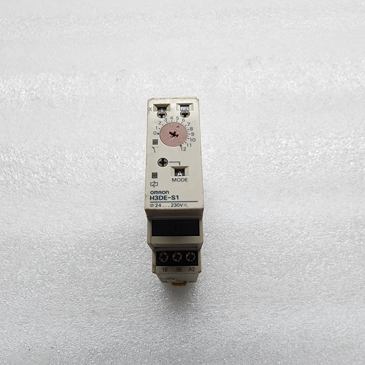 OMRON H3DE-S1 MULTIFUNCTION TIMER RELAY 24-230VAC/DC