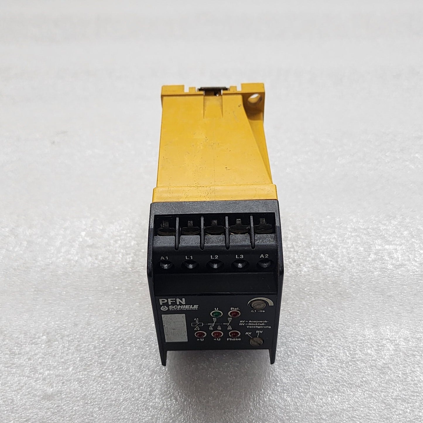 SCHIELE PFN MONITORING RELAY 2.413.701.44 380-415V