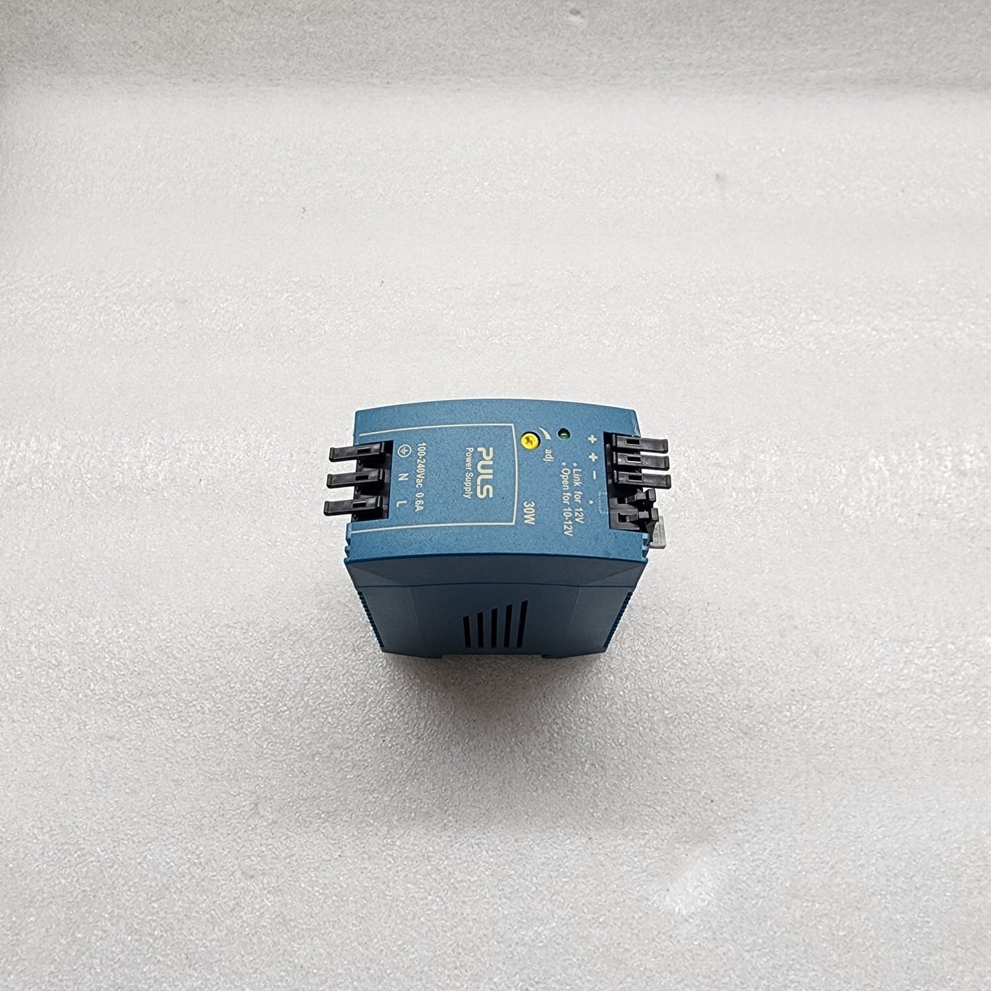 PULS ML30.102 POWER SUPPLY 10-12VDC 3A