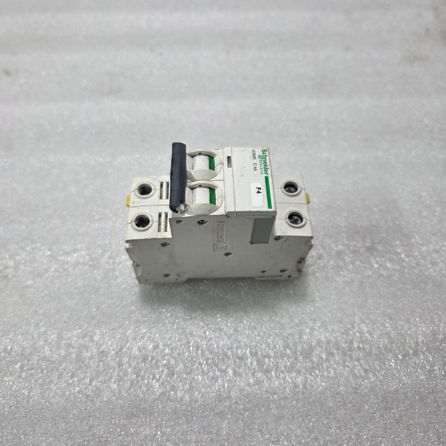 S ELECTRIC ACTI9 IC60N C4A 2 POLE MINIATURE CIRCUIT BREAKER 4A 415VAC