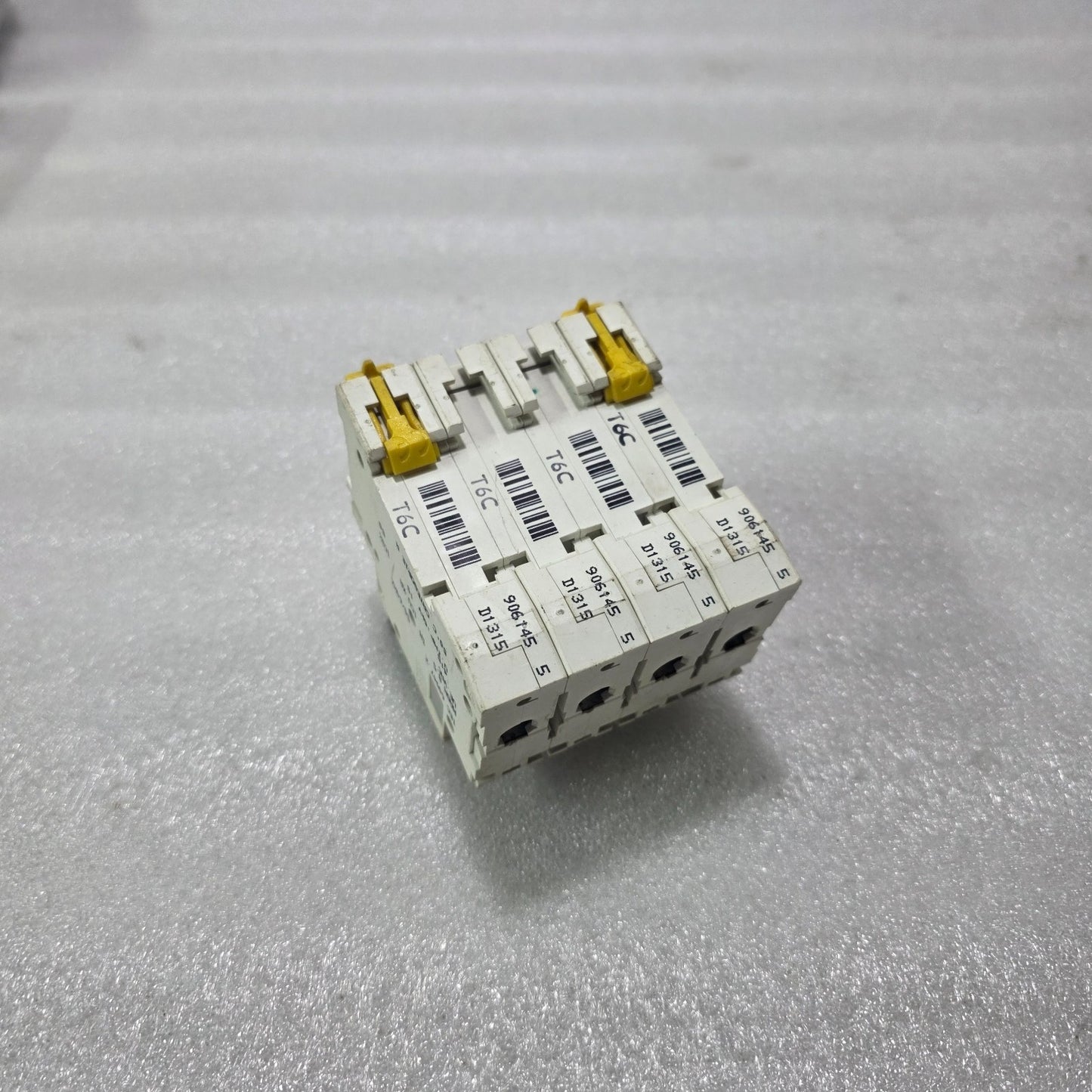 S ELECTRIC XC60 C6A 4 POLE MINIATURE CIRCUIT BREAKER 6A 415V MCB
