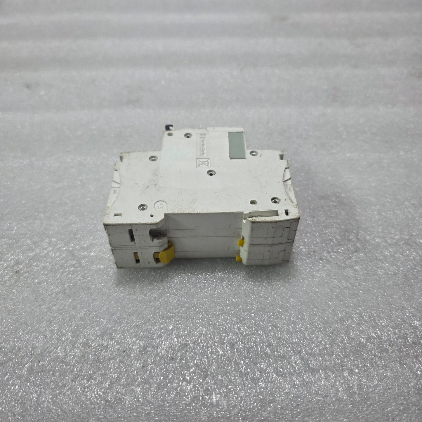 S ELECTRIC ACTI9 IC60N C4A 2 POLE MINIATURE CIRCUIT BREAKER 4A 415VAC