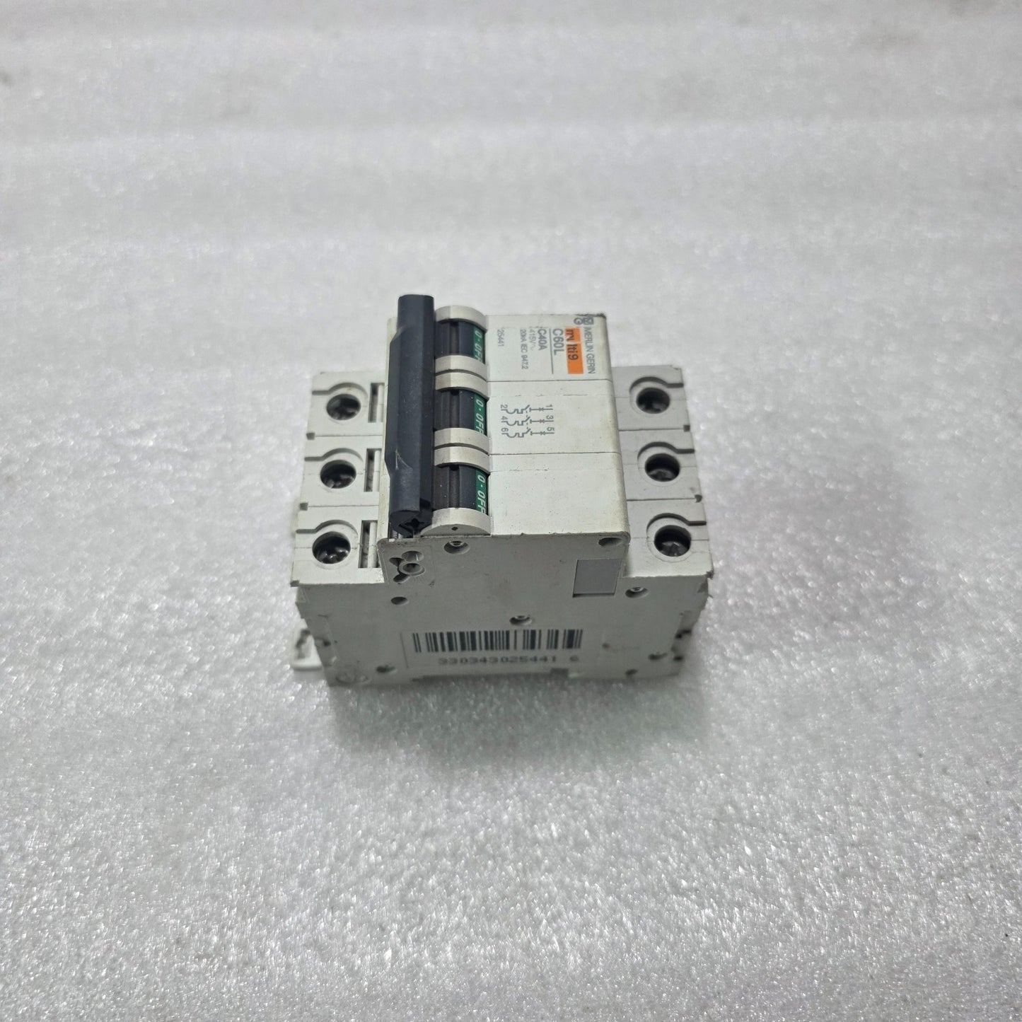 MERLIN GERIN MULTI9 C60L C40A 3 POLE MCB 40A 415V 20KA INDUSTRIAL CIRCUIT BREAKE
