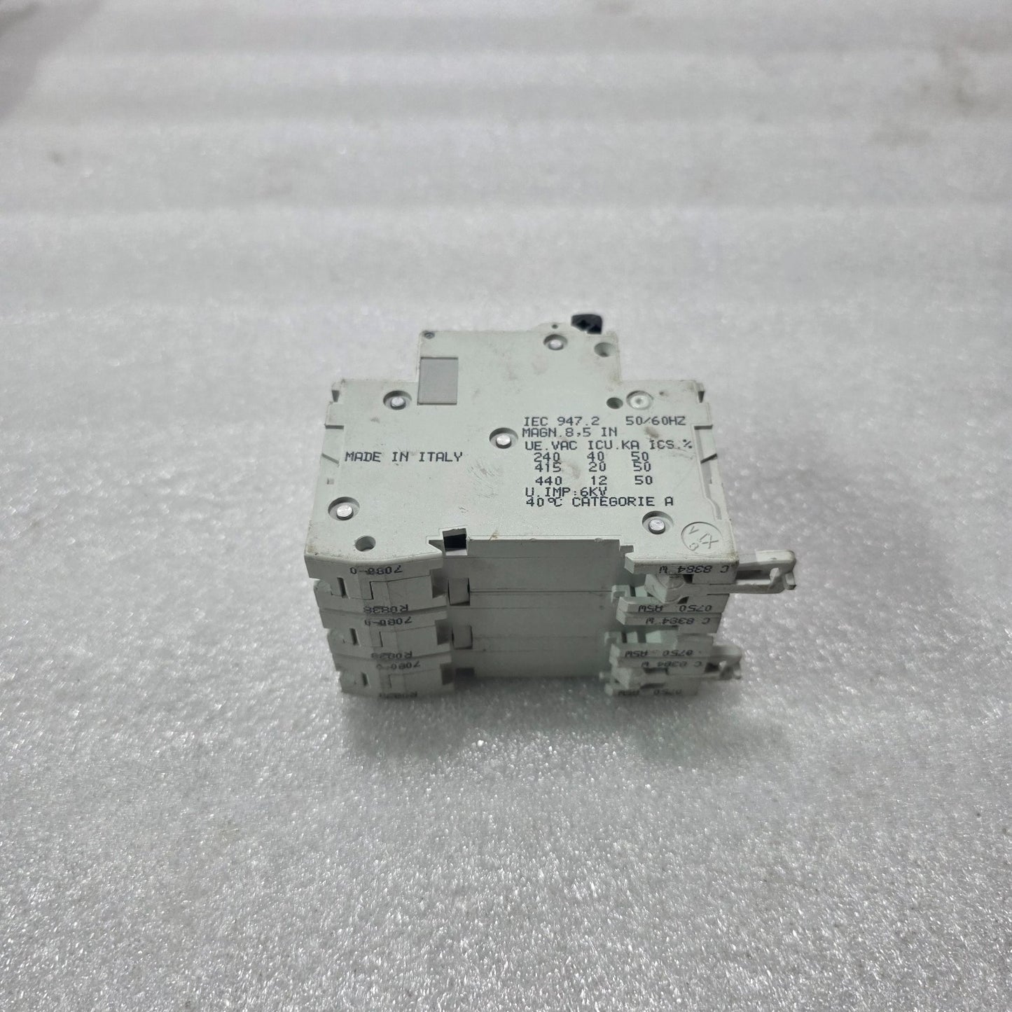 MERLIN GERIN MULTI9 C60L C40A 3 POLE MCB 40A 415V 20KA INDUSTRIAL CIRCUIT BREAKE