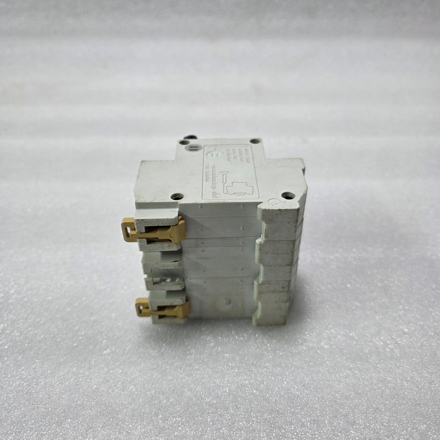 MERLIN GERIN MULTI 9 C32L-MA 32A 3 POLE MAGNETIC MOTOR PROTECTION CIRCUIT BREAKE
