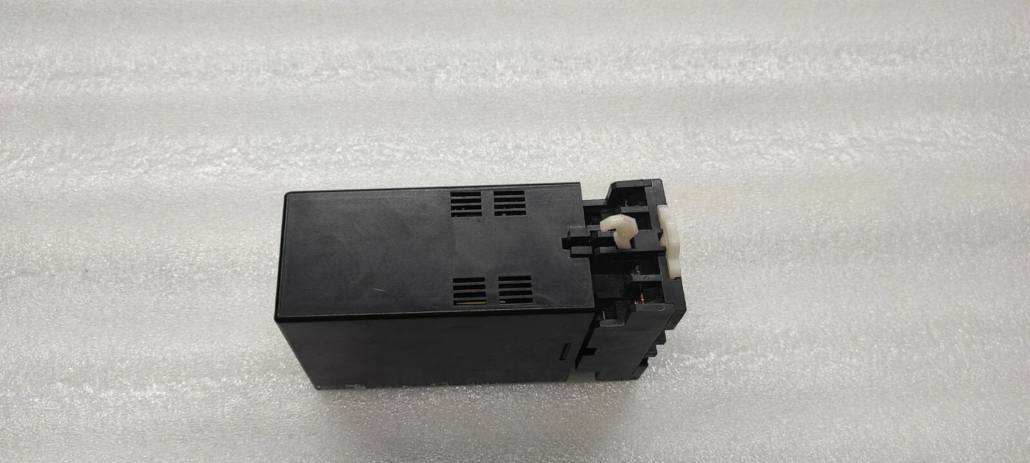 KYUNG KP200-52P-52-52 SIGNAL CONVERTER 110/220VAC