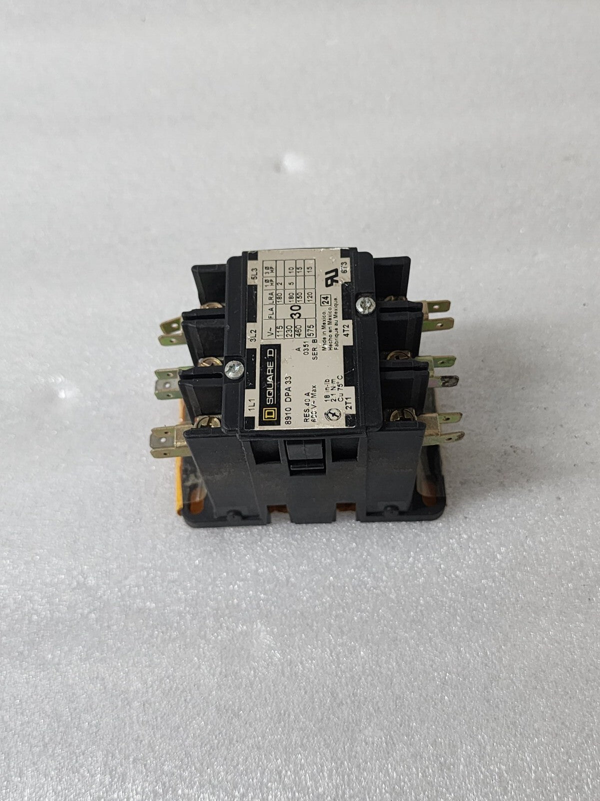 SQUARE D 8910DPA33 3-POLE DIFINITE PURPOSE MAGNETIC CONTACTOR 110-120V