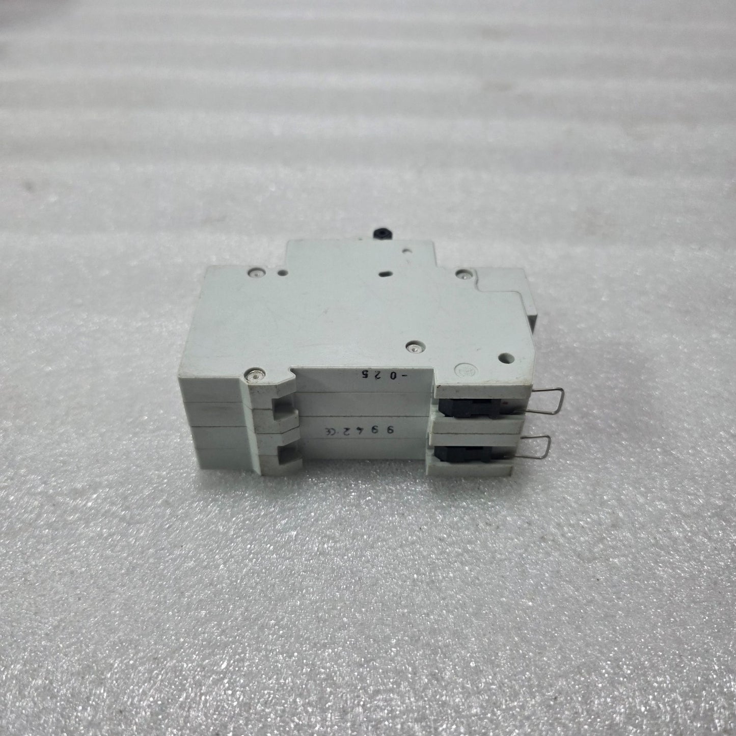 AEG ELFA E 82S C2 2 POLE MINIATURE CIRCUIT BREAKER 2A 415V MCB