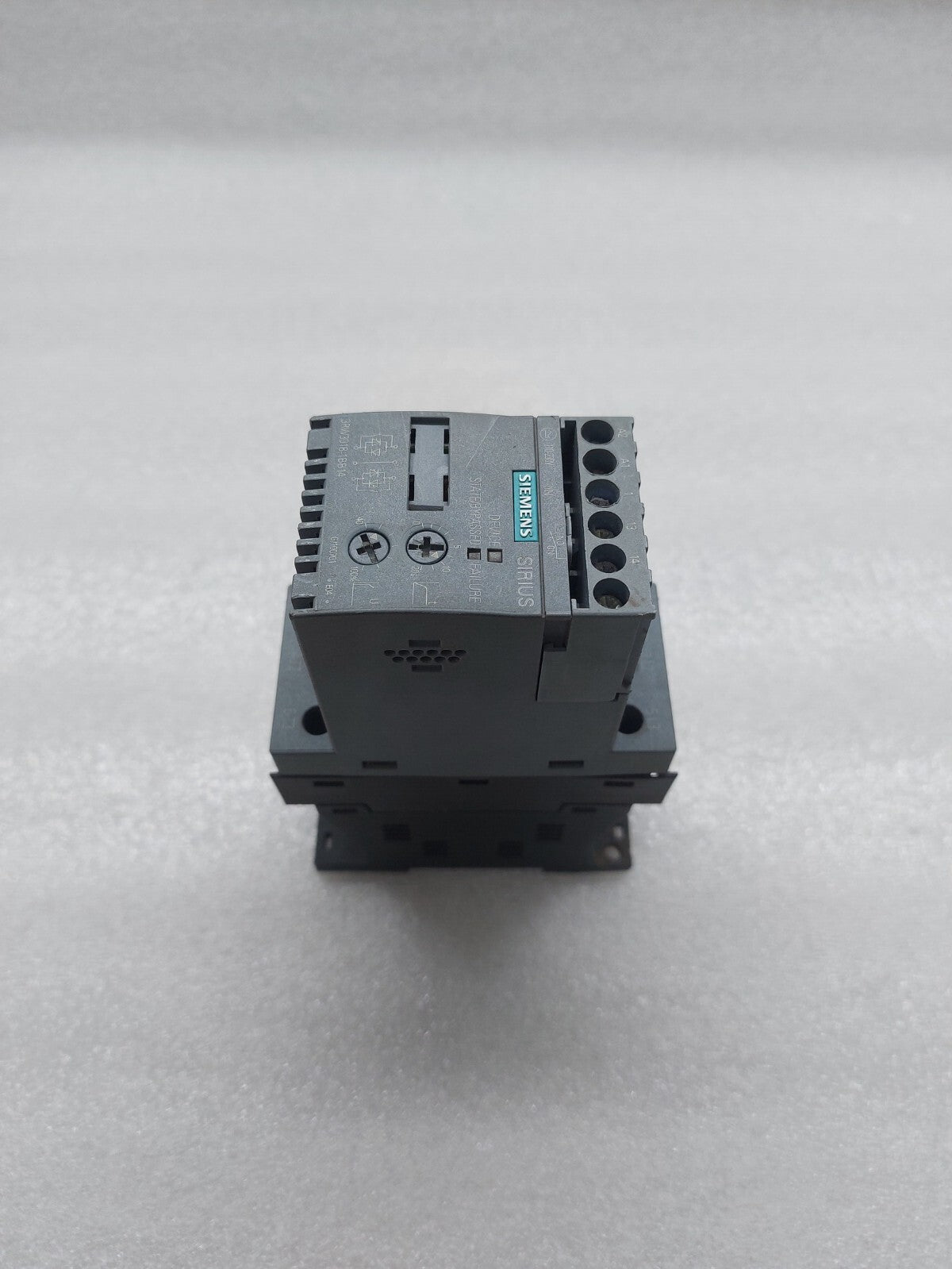 SIEMENS 3RW3018-1BB14 AC SEMICONDUCTOR MOTOR STARTER 7.5KW/400V