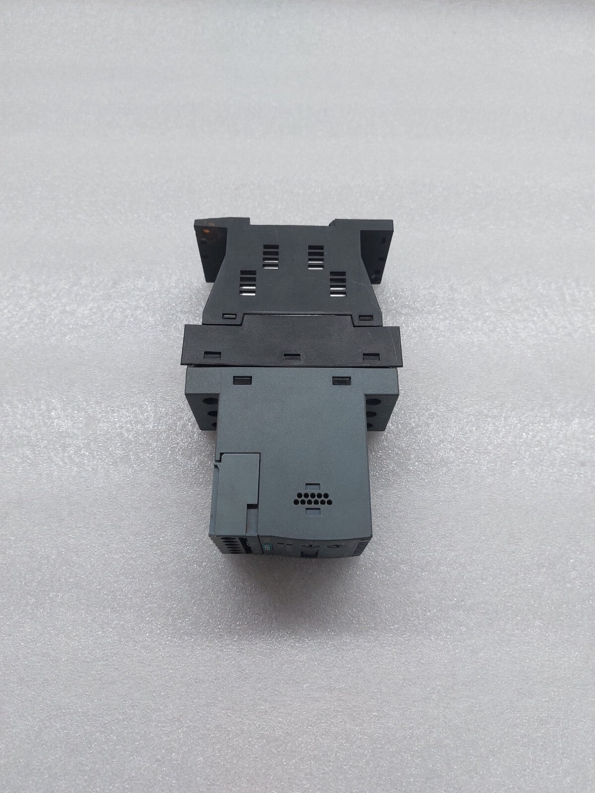 SIEMENS 3RW3018-1BB14 AC SEMICONDUCTOR MOTOR STARTER 7.5KW/400V