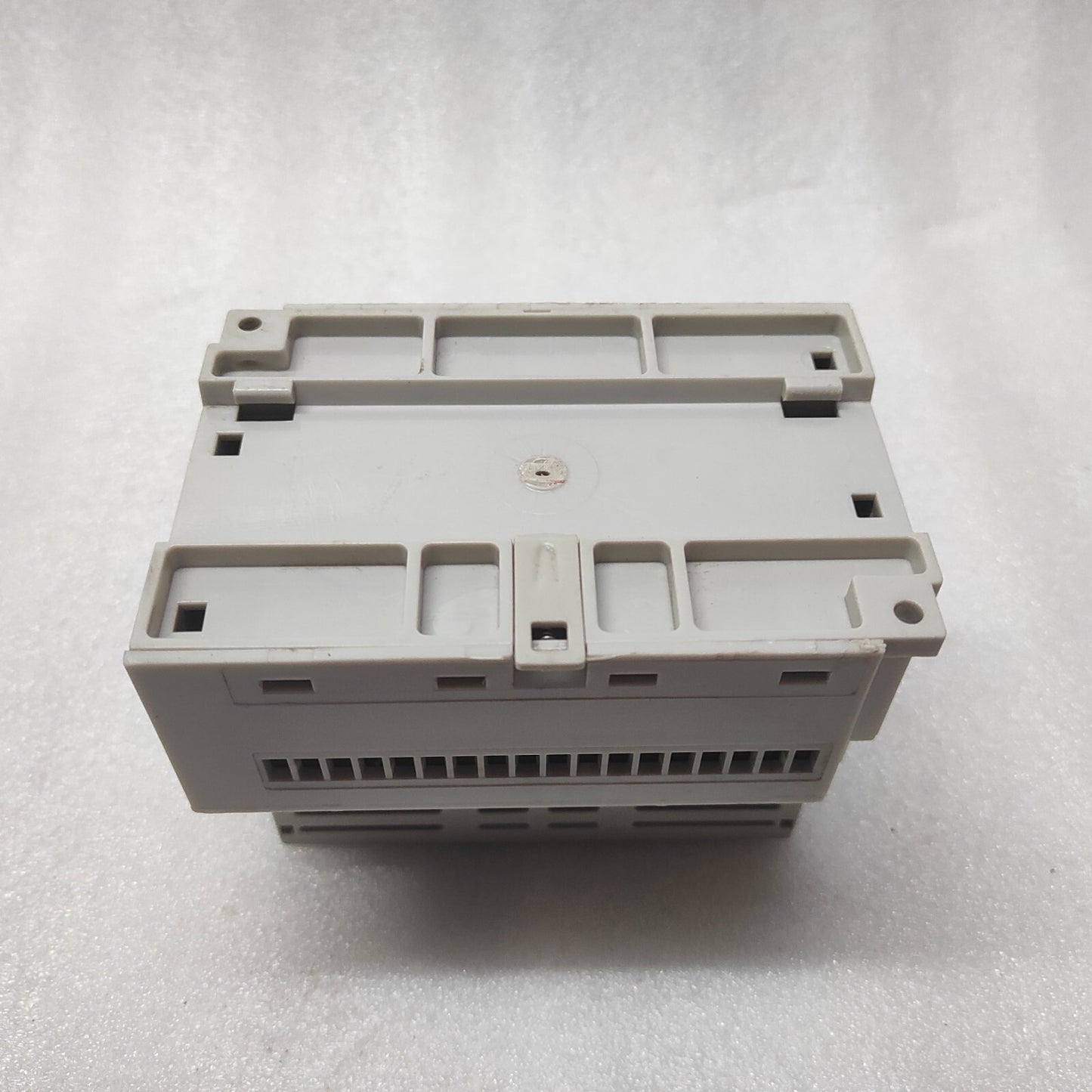 SIXTRAK AT-AO-20M-08M 8-ANALOG OUTPUT MODULE ST-AO-2OM-08FB