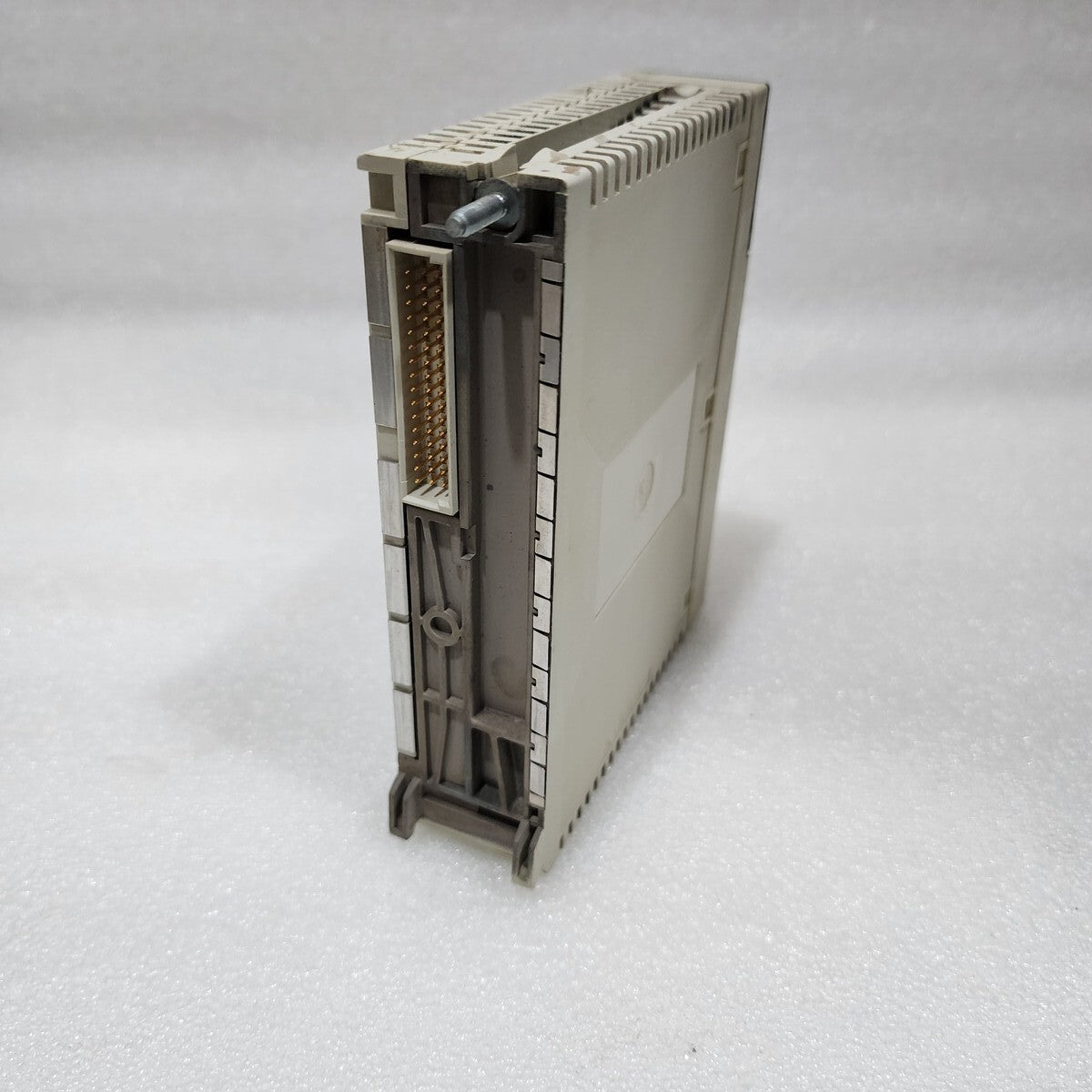 TSXDSY32T2K DISCRETE OUTPUT MODULE