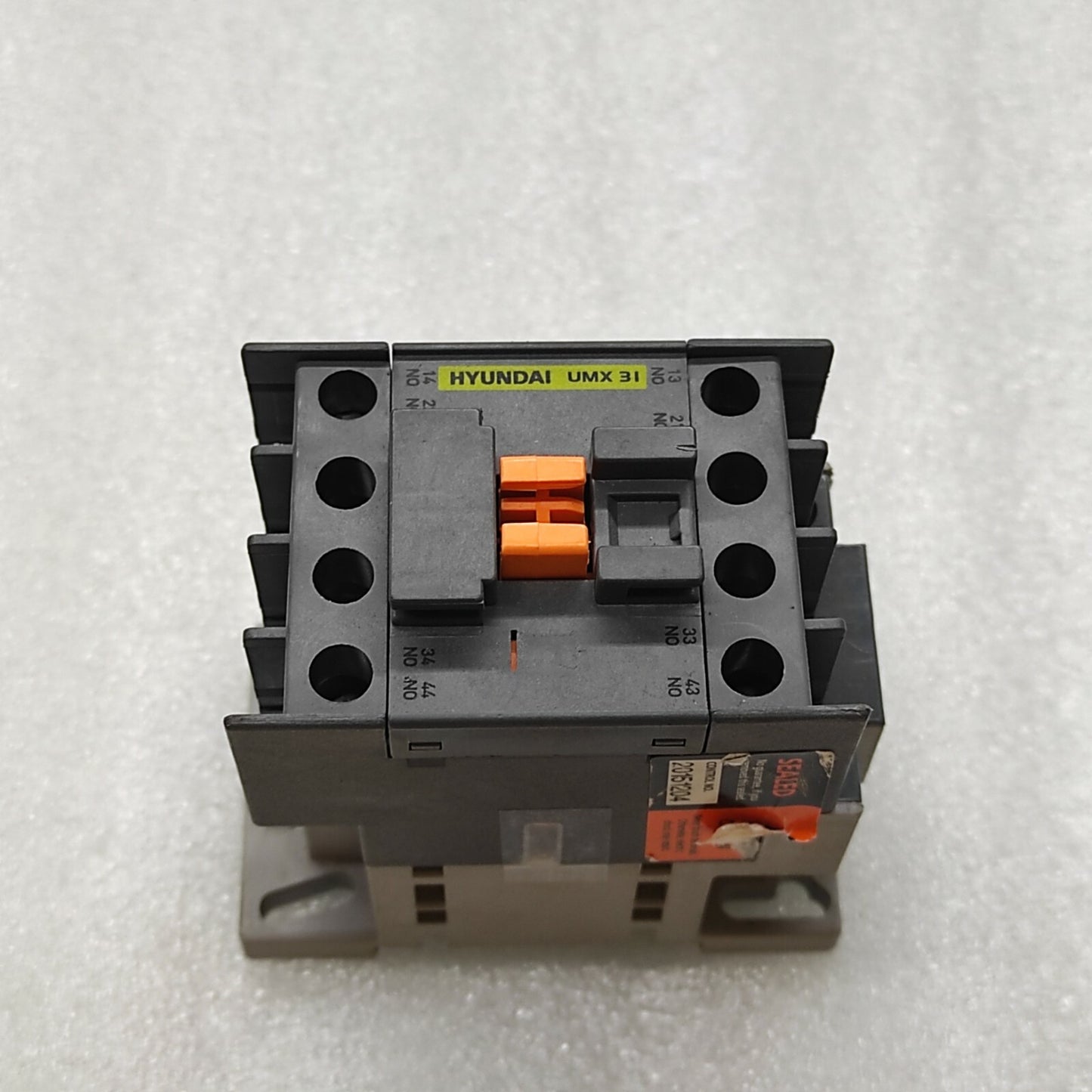 HYUNDAI UMX 31 CONTACTOR RELAY COIL VOLTAGE 100-110V