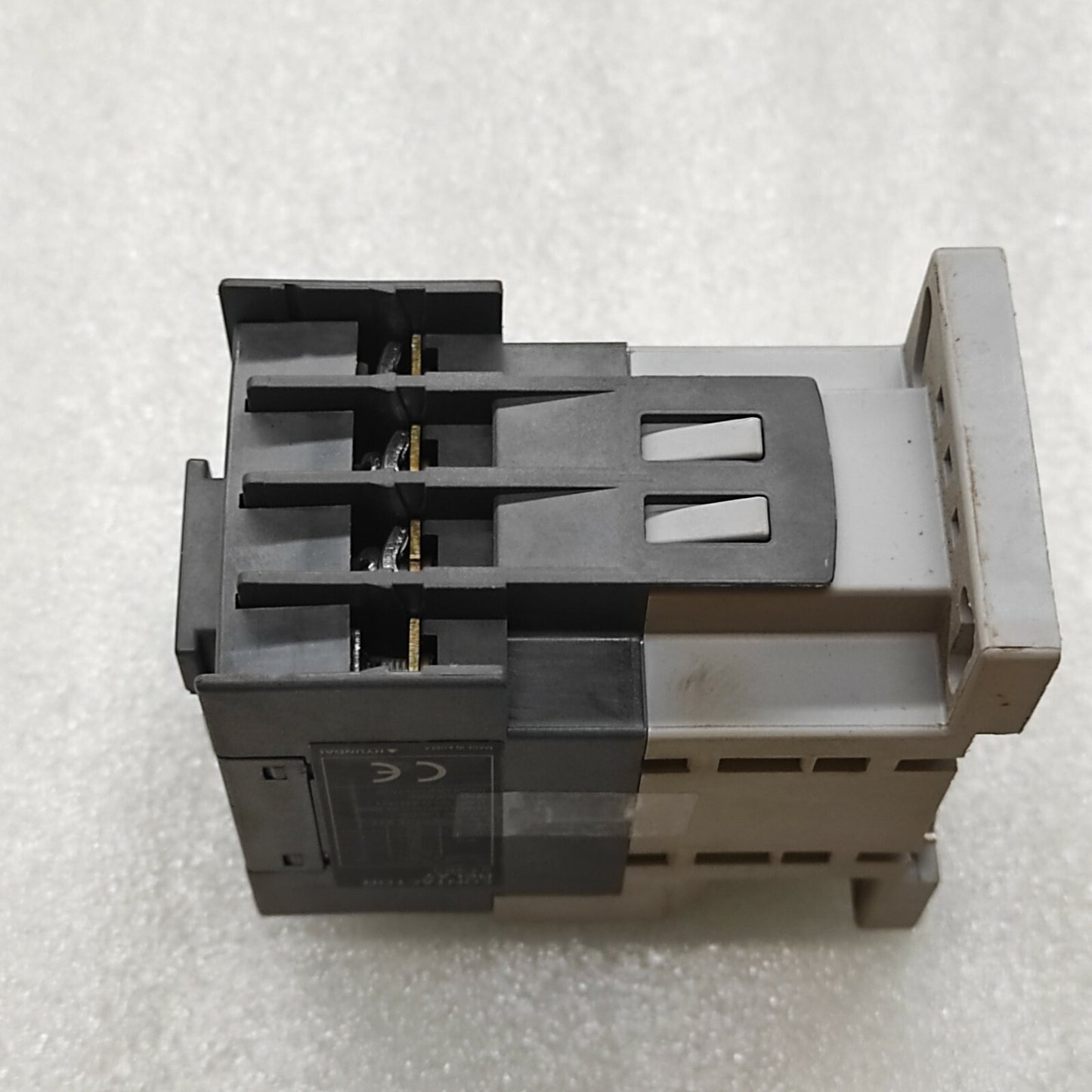 HYUNDAI UMX 31 CONTACTOR RELAY COIL VOLTAGE 100-110V