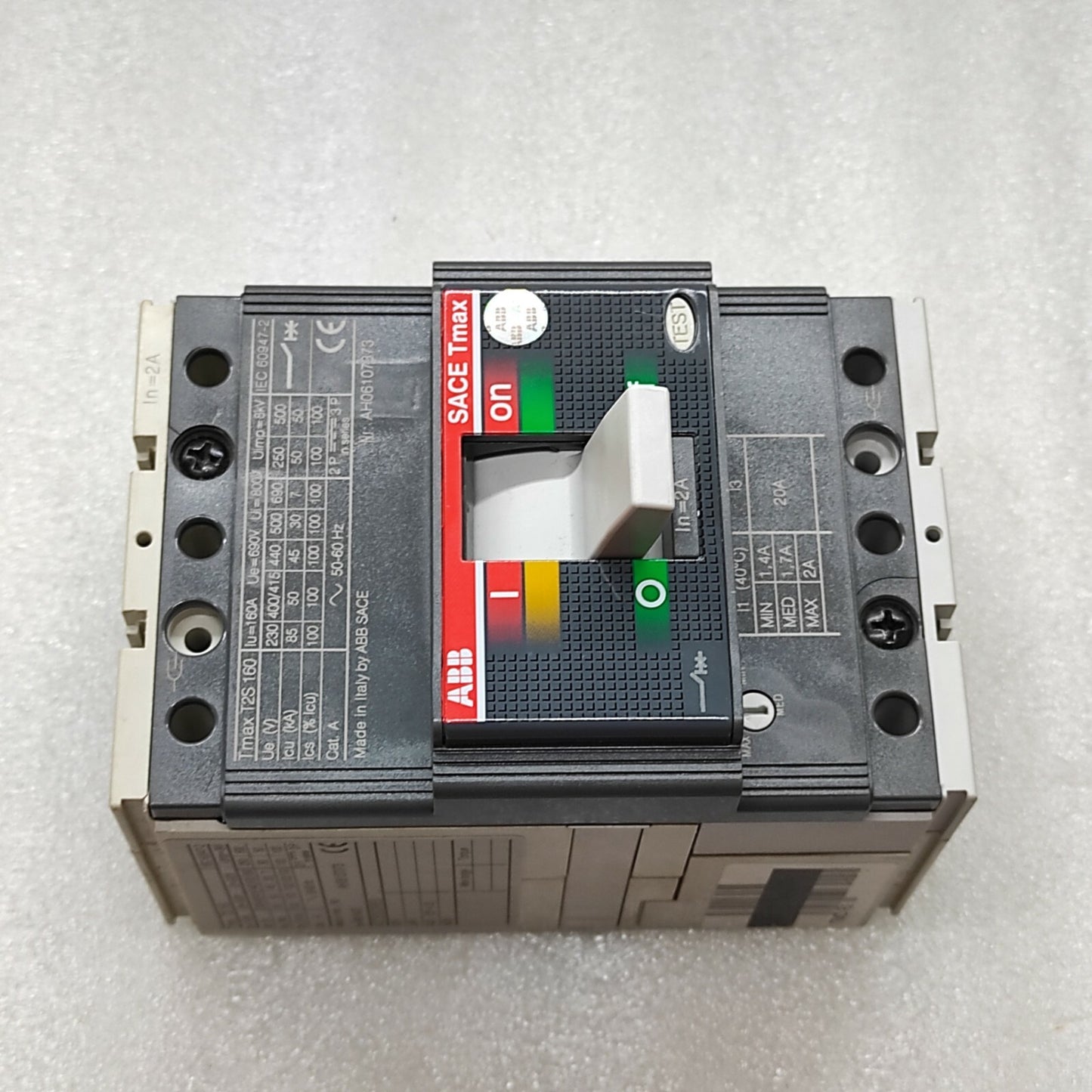 ABB 1SDA050985R1 SACE TMAX T2S 160 2A MCCB TMD2-20 3O F F CRACKED