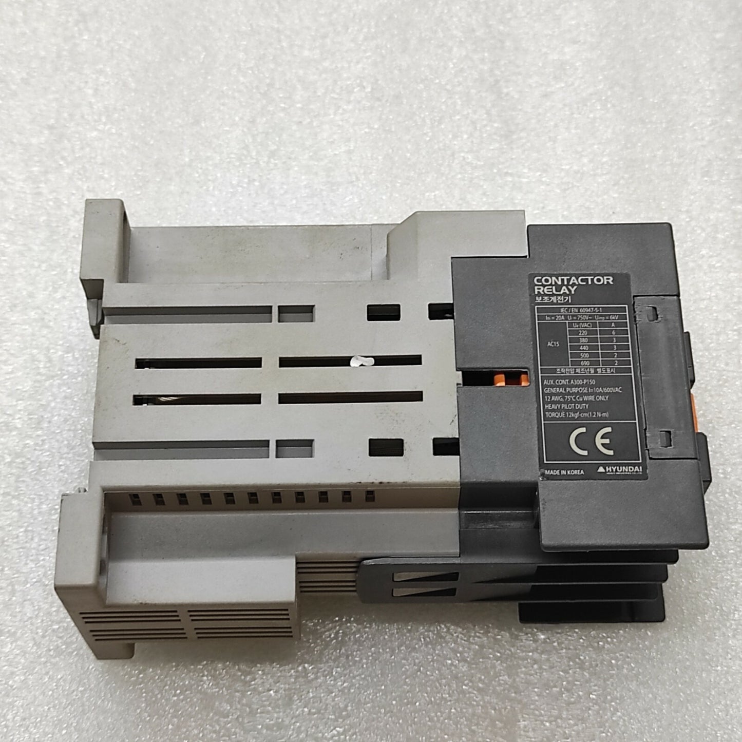 HYUNDAI UMT31 CONTACTOR RELAY 24V DC