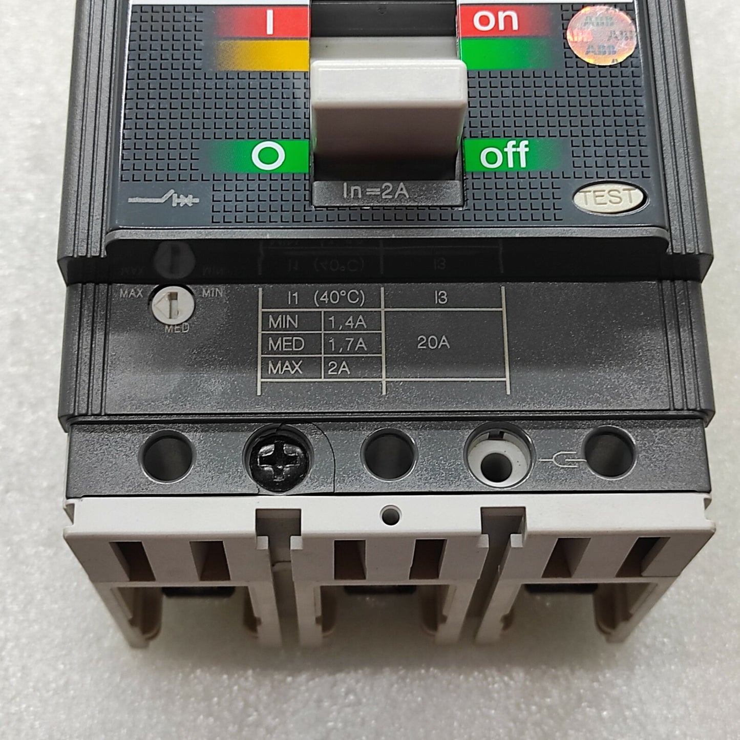 ABB 1SDA050985R1 SACE TMAX T2S 160 2A MCCB TMD2-20 3O F F CRACKED