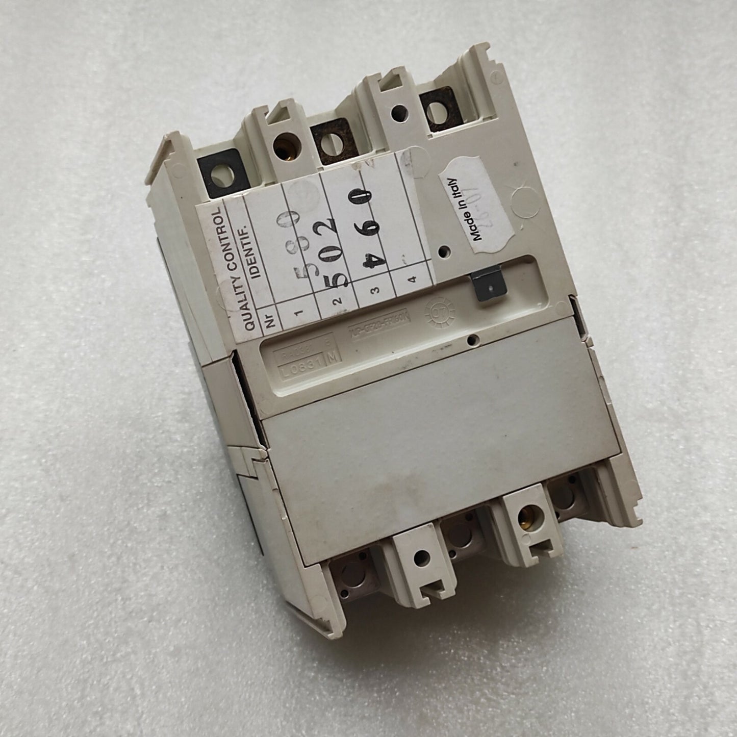 ABB 1SDA050985R1 SACE TMAX T2S 160 2A MCCB TMD2-20 3O F F CRACKED