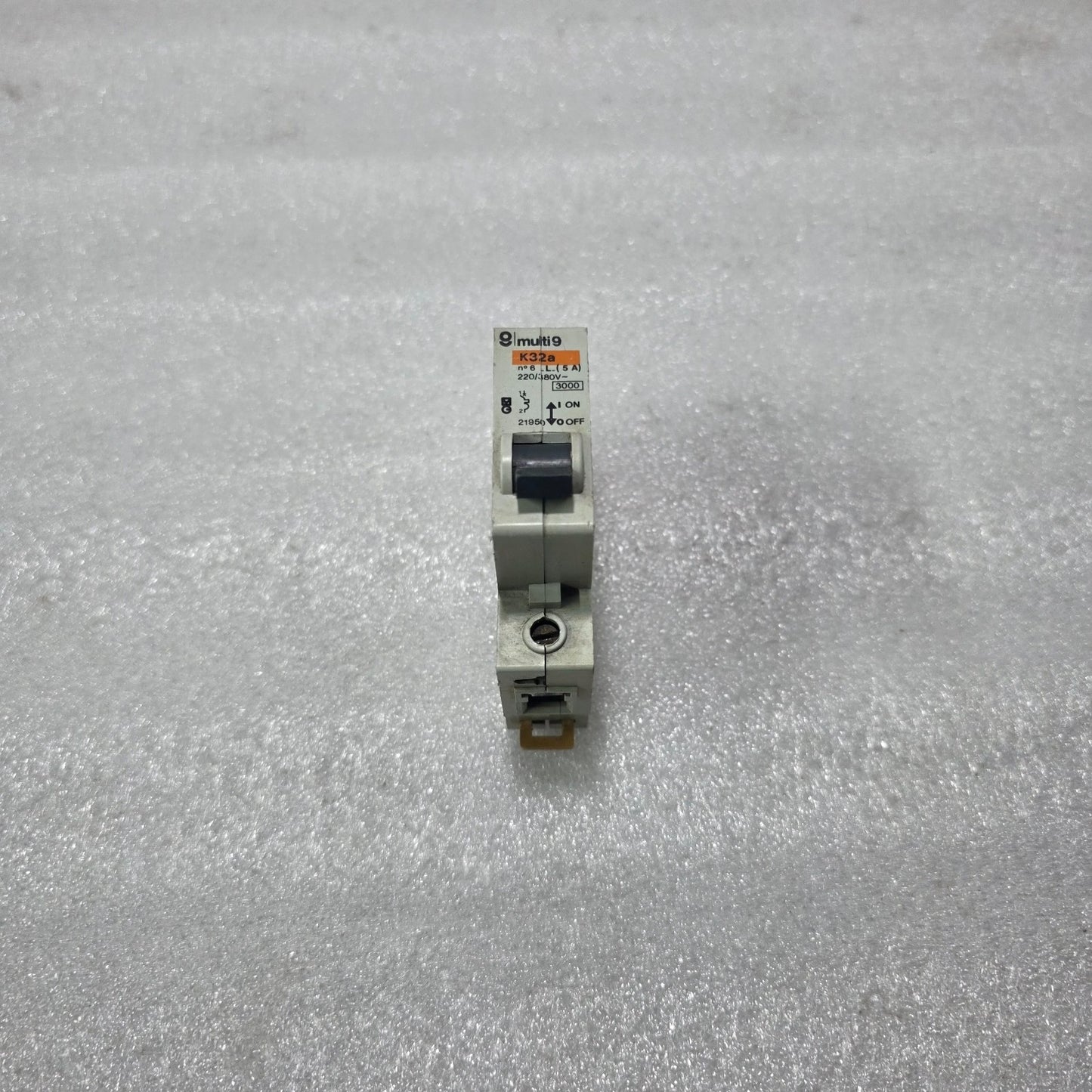 MERLIN GERIN MULTI9 K32A 5A SINGLE POLE MINIATURE CIRCUIT BREAKER MCB 220/380V 3