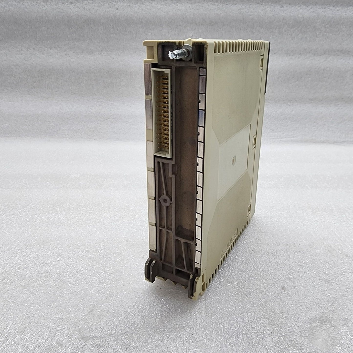 TSXDEY32D2K 32I 24VDC 8INK CONN