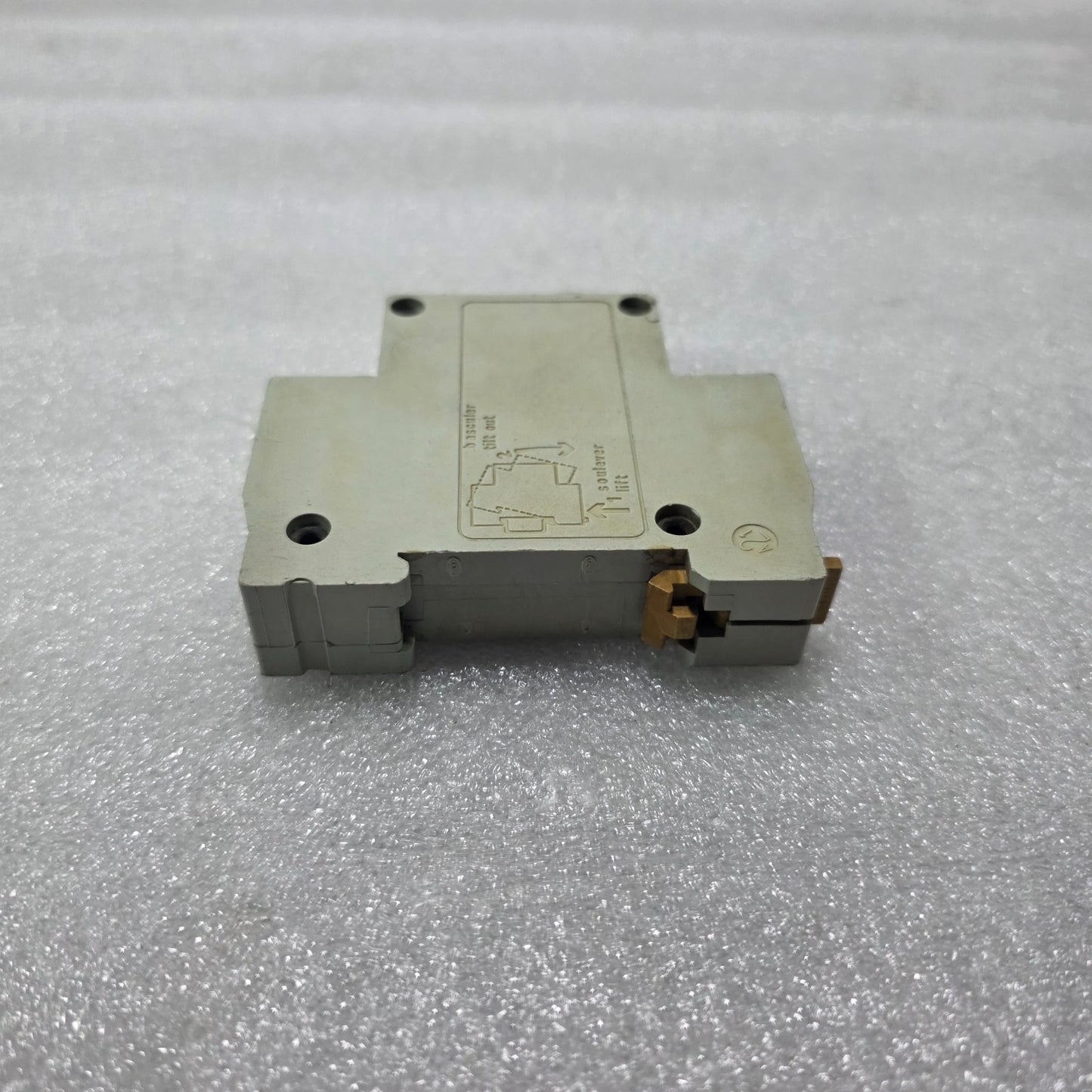 MERLIN GERIN MULTI9 K32A 5A SINGLE POLE MINIATURE CIRCUIT BREAKER MCB 220/380V 3