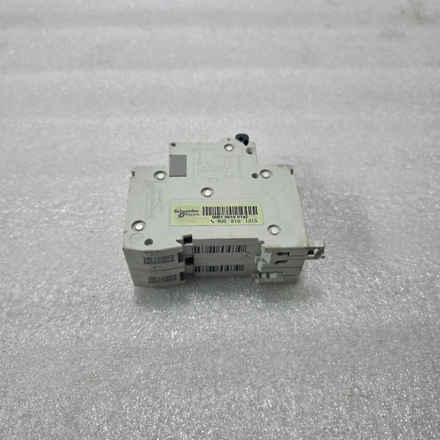 MERLIN GERIN MULTI9 C65N D2 2 POLE MCB CIRCUIT BREAKER 2A 400V 6KA