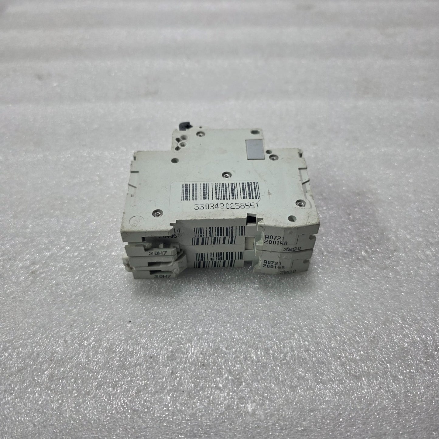 MERLIN GERIN MULTI9 C60HB B6 2 POLE MINIATURE CIRCUIT BREAKER MCB 6A 415V 10KA