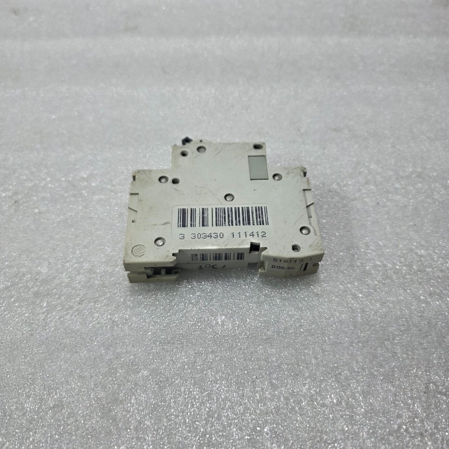 MERLIN GERIN MULTI 9 C60H C10 10A SINGLE POLE MCB CIRCUIT BREAKER 240/415V 10KA