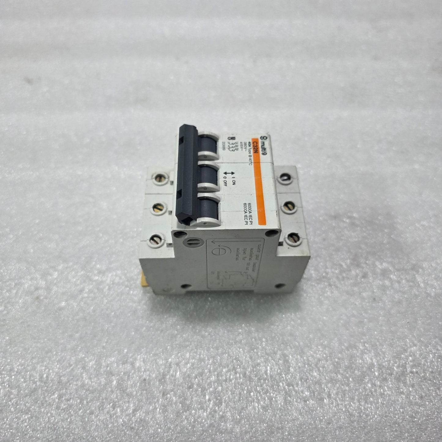 MERLIN GERIN MULTI 9 C32N 40A TYPE D 3 POLE MCB CIRCUIT BREAKER 415V 6KA