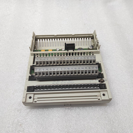 SE TSX MOMENTUM 170ADM35010 I/O BASE 24VDC 16PT