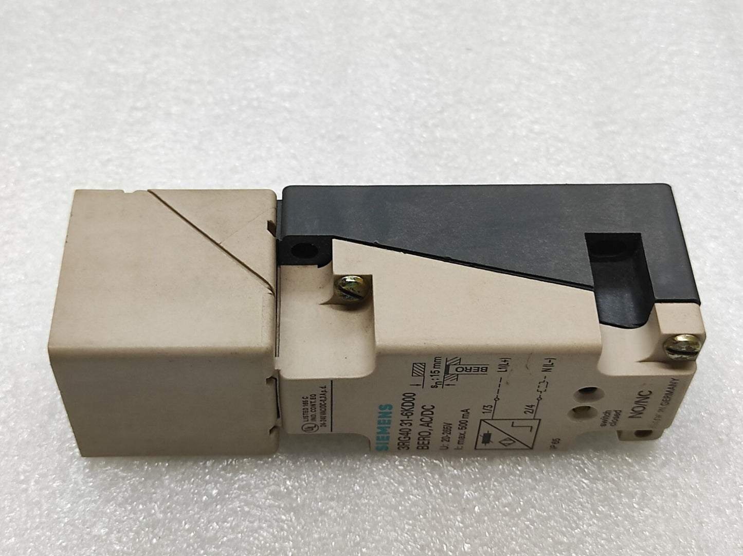 SIEMENS BERO 3RG4 INDUCTIVE SENSOR 3RG4031-6KD00