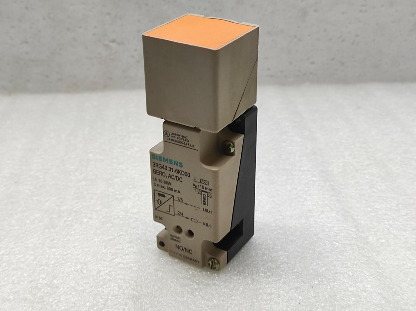 SIEMENS BERO 3RG4 INDUCTIVE SENSOR 3RG4031-6KD00