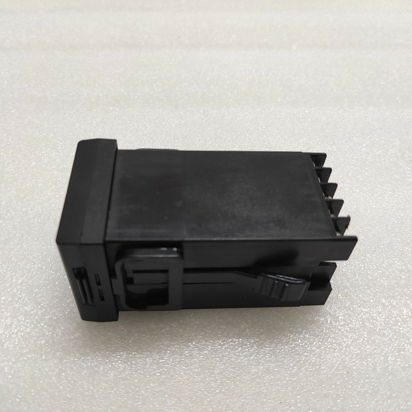 NIPPON NC2438 PID TEMPERATURE CONTROLLER 85-265V NC2438-21100B