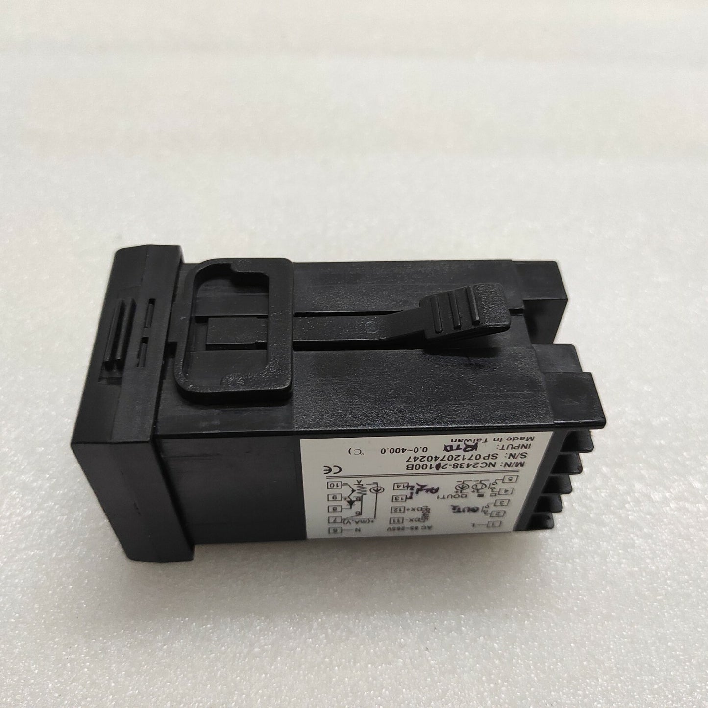 NIPPON NC2438 PID TEMPERATURE CONTROLLER 85-265V NC2438-21100B