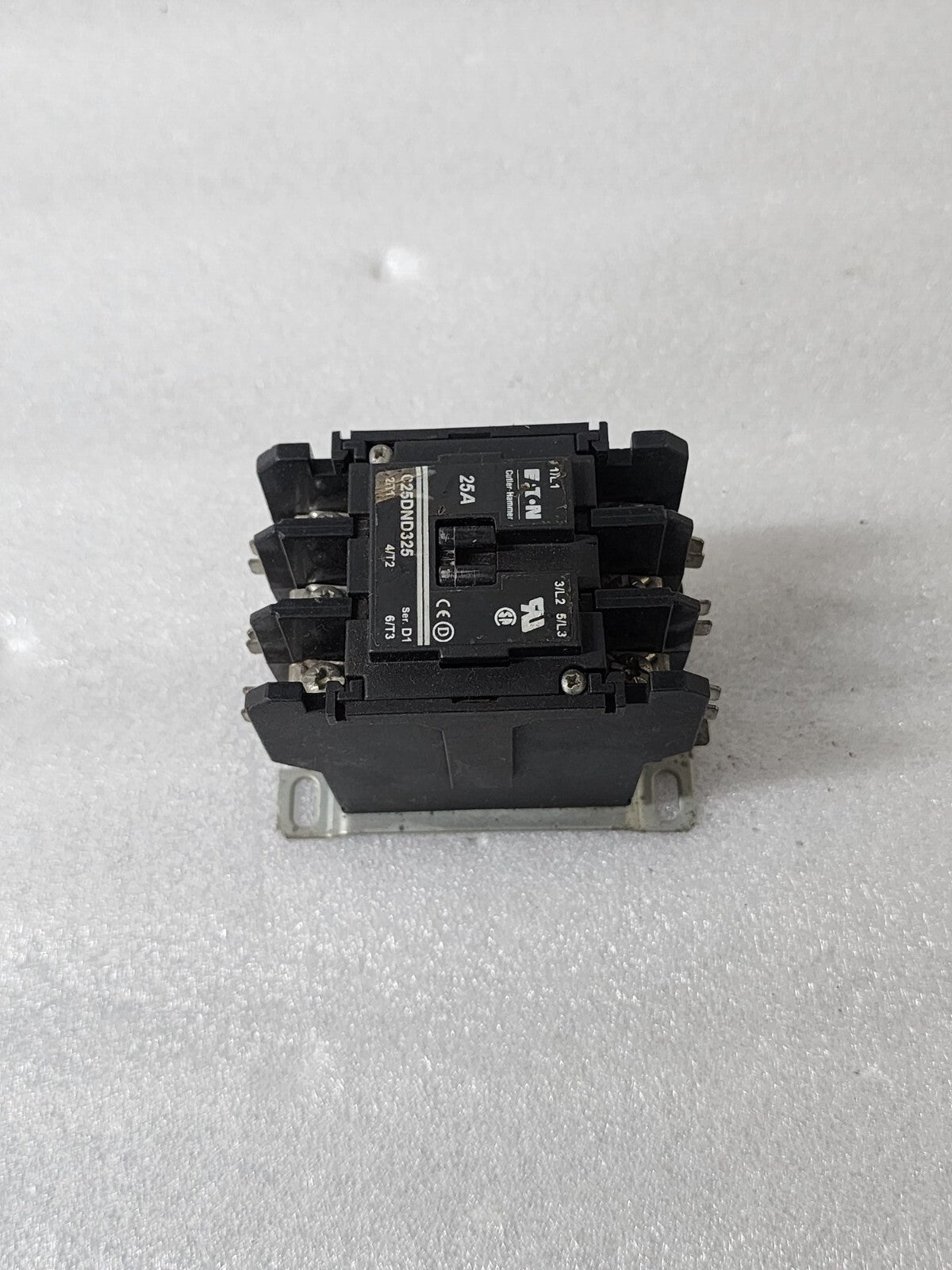 EATON C25DND325 3-POLE MAGNETIC CONTACTOR 25A 24VAC