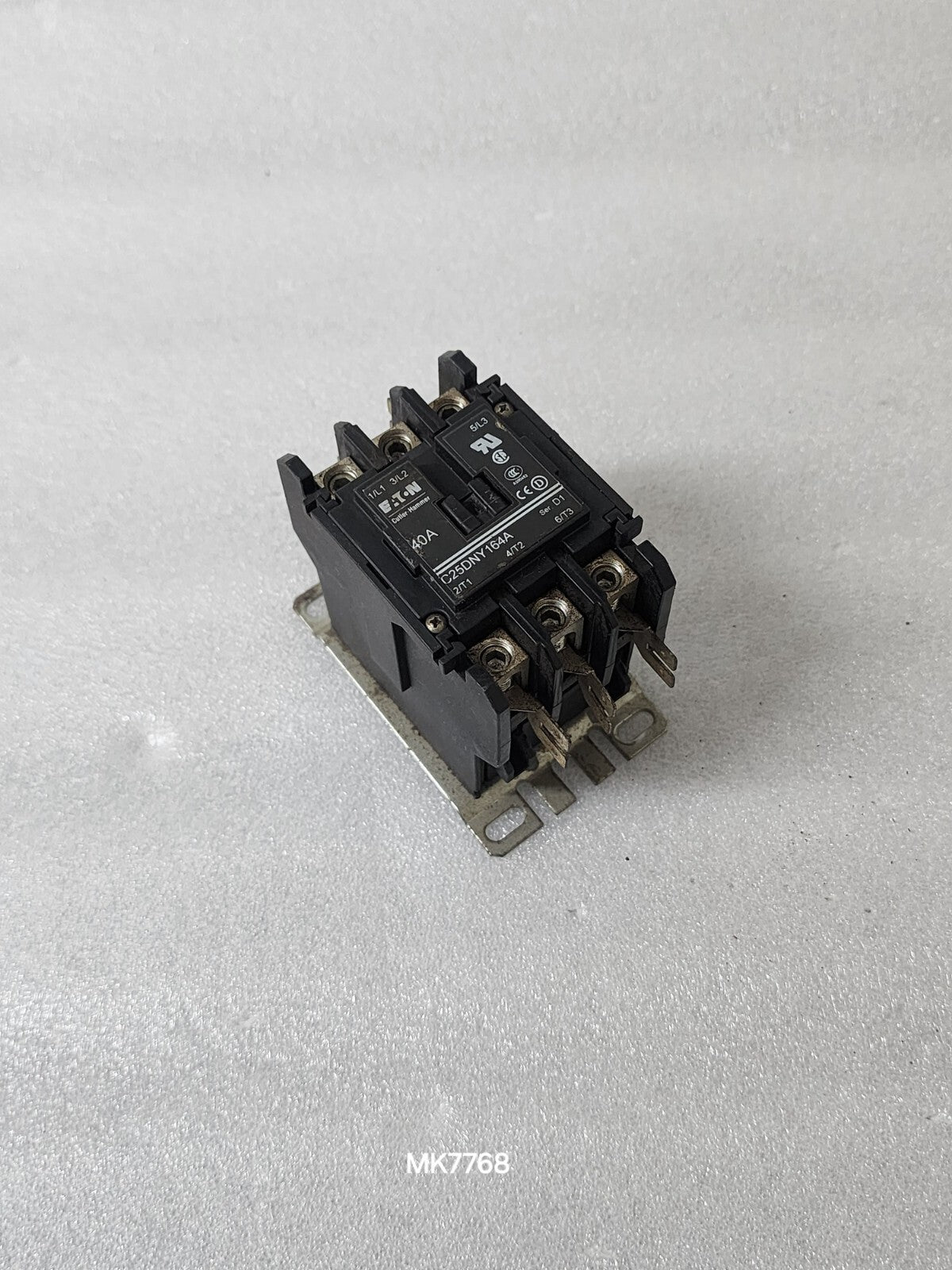 EATON C25DNY164A 3-POLE MAGNETIC CONTACTOR 40A COIL VOLTAGE  110-120V