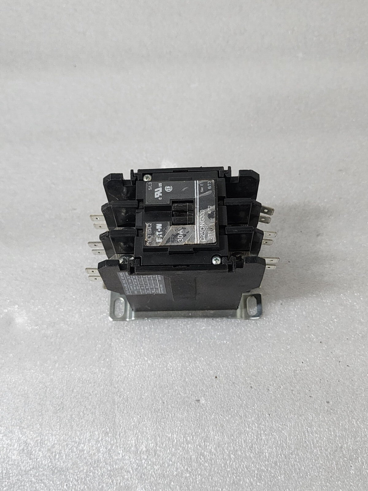 EATON C25DNG330 3-POLE CONTACTOR 30A