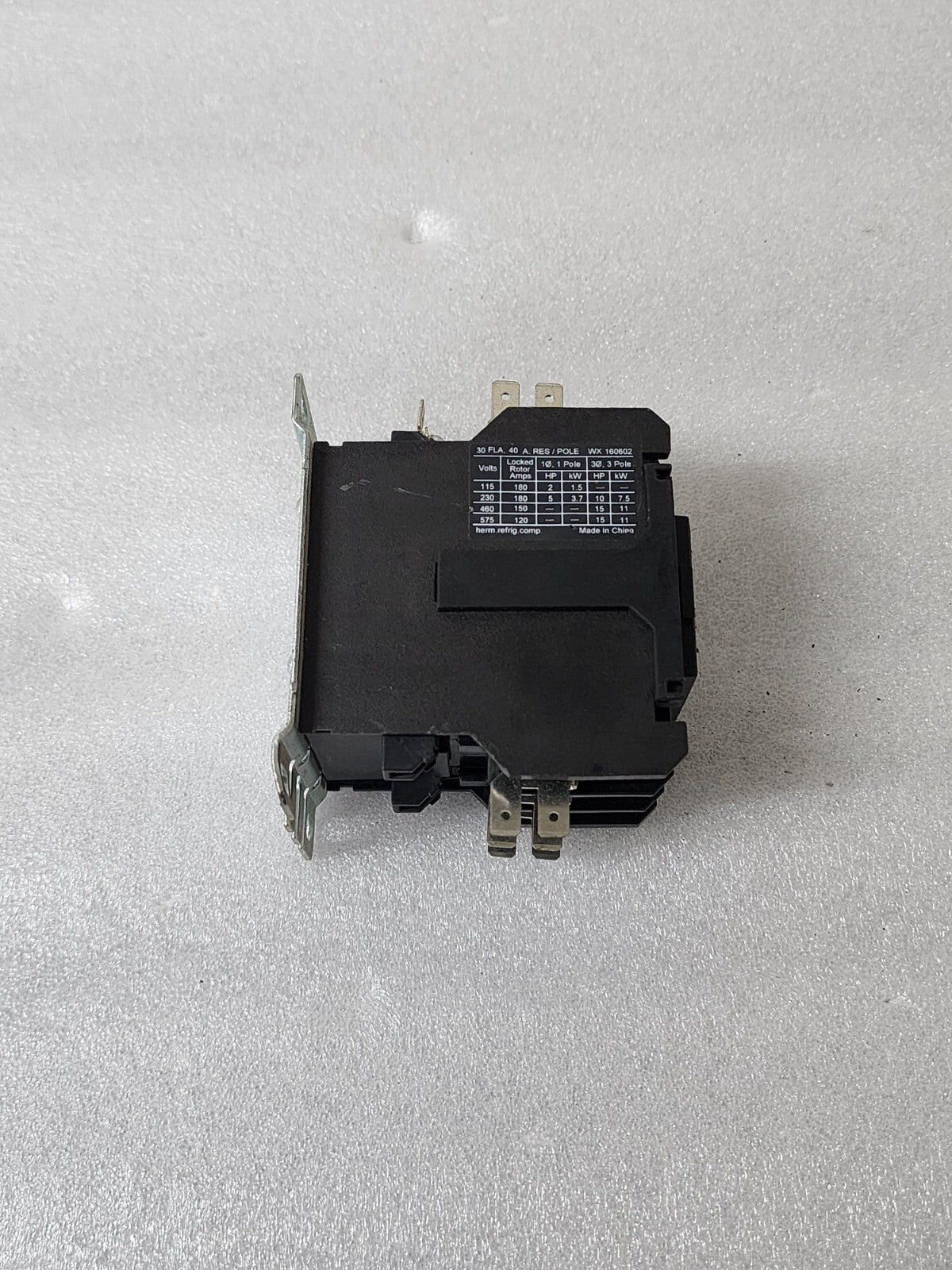 EATON C25DNG330 3-POLE CONTACTOR 30A