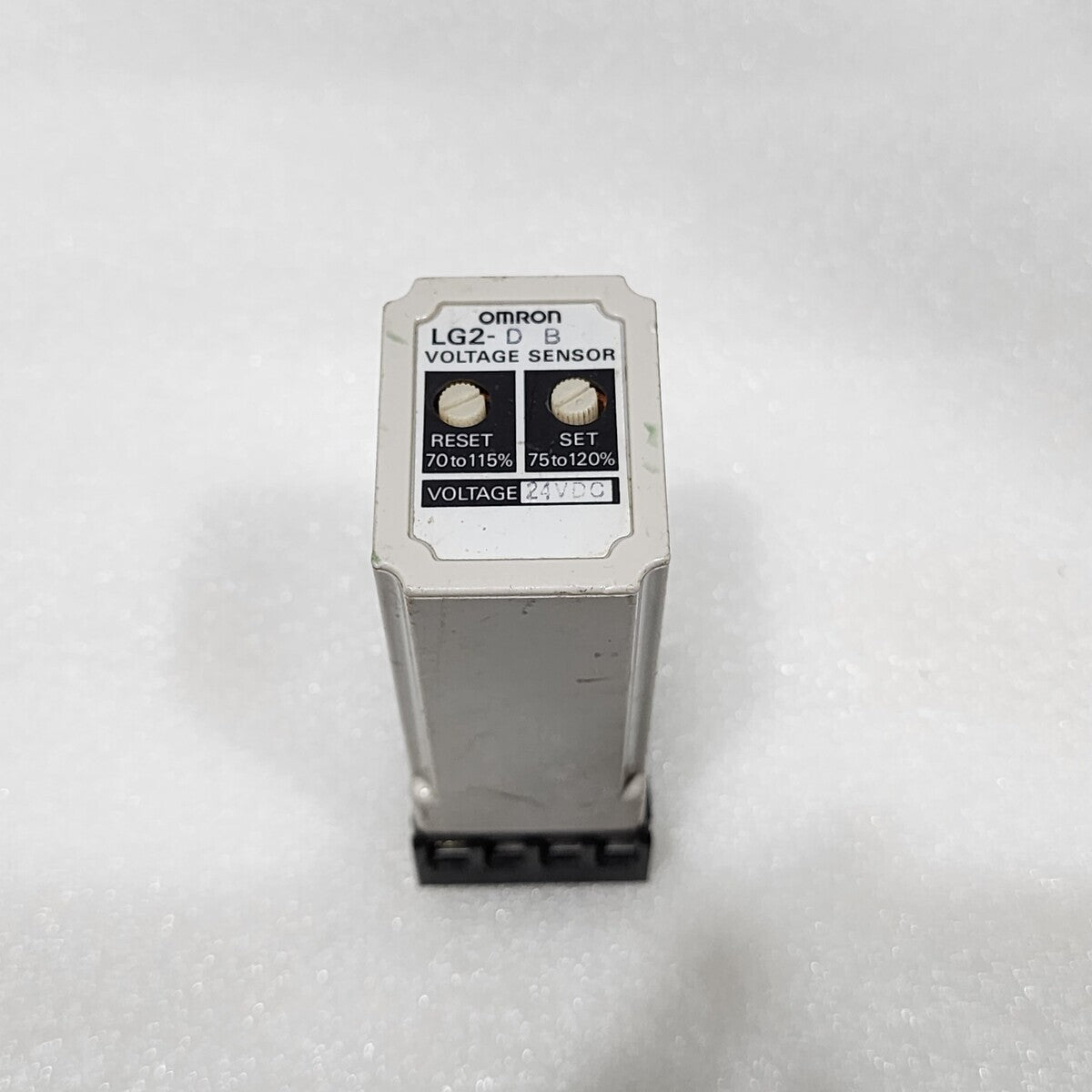 OMRON LG2-DB VOLTAGE SENSOR 24VDC