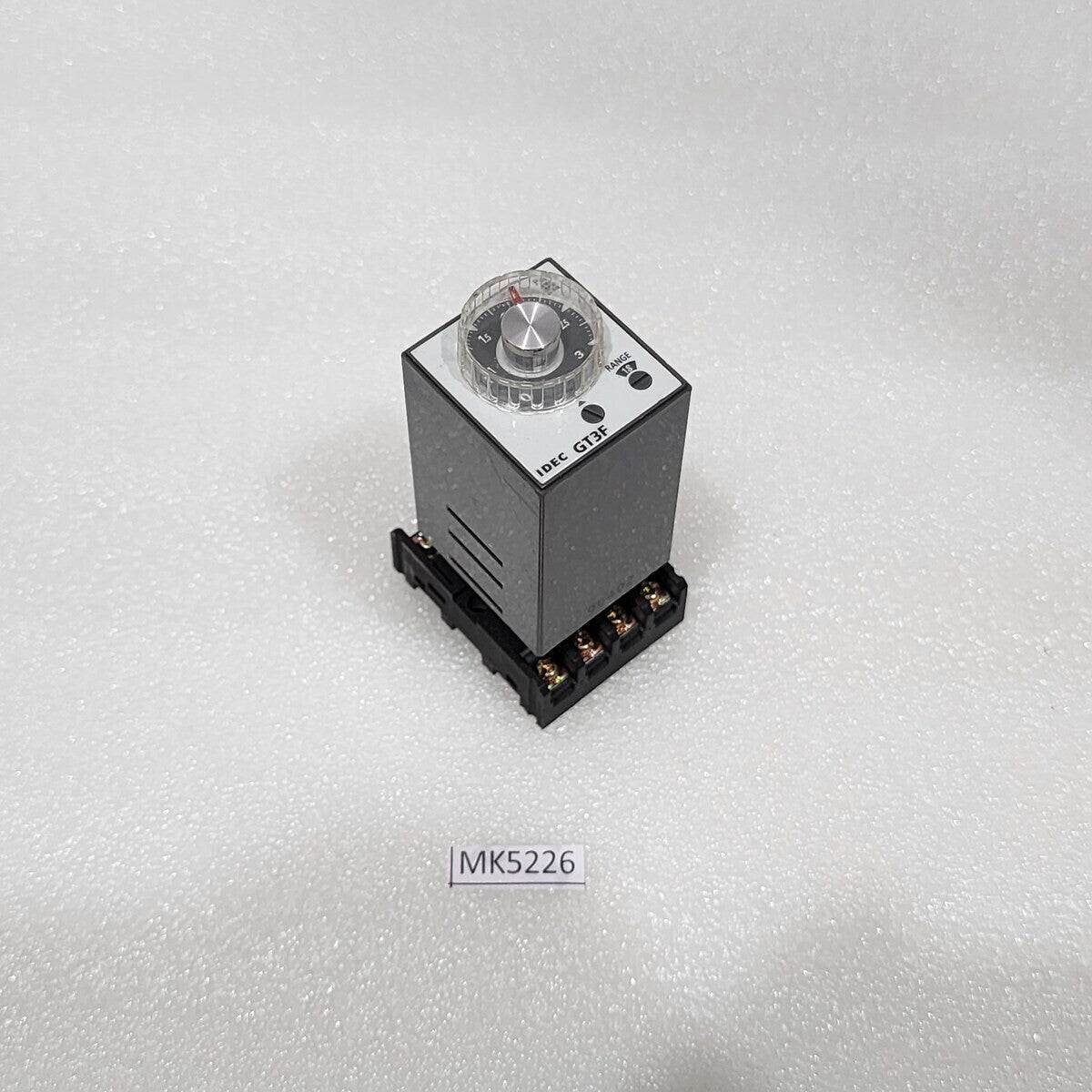 IDEC GT3F-2AF20 ELECTRONIC TIMER 100-240VAC
