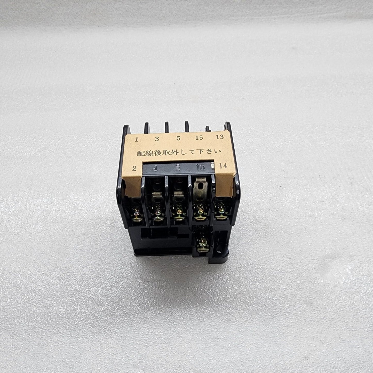 FUJI ELECTRIC SRC3631-5-1 MAGNETIC CONTACTOR COIL VOLTAGE 220-240V-260V