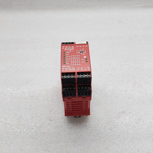 ALLEN BRADLEY MSR138DP GUARD MASTER SAFETY RELAY 440R-M23143 24VAC/DC