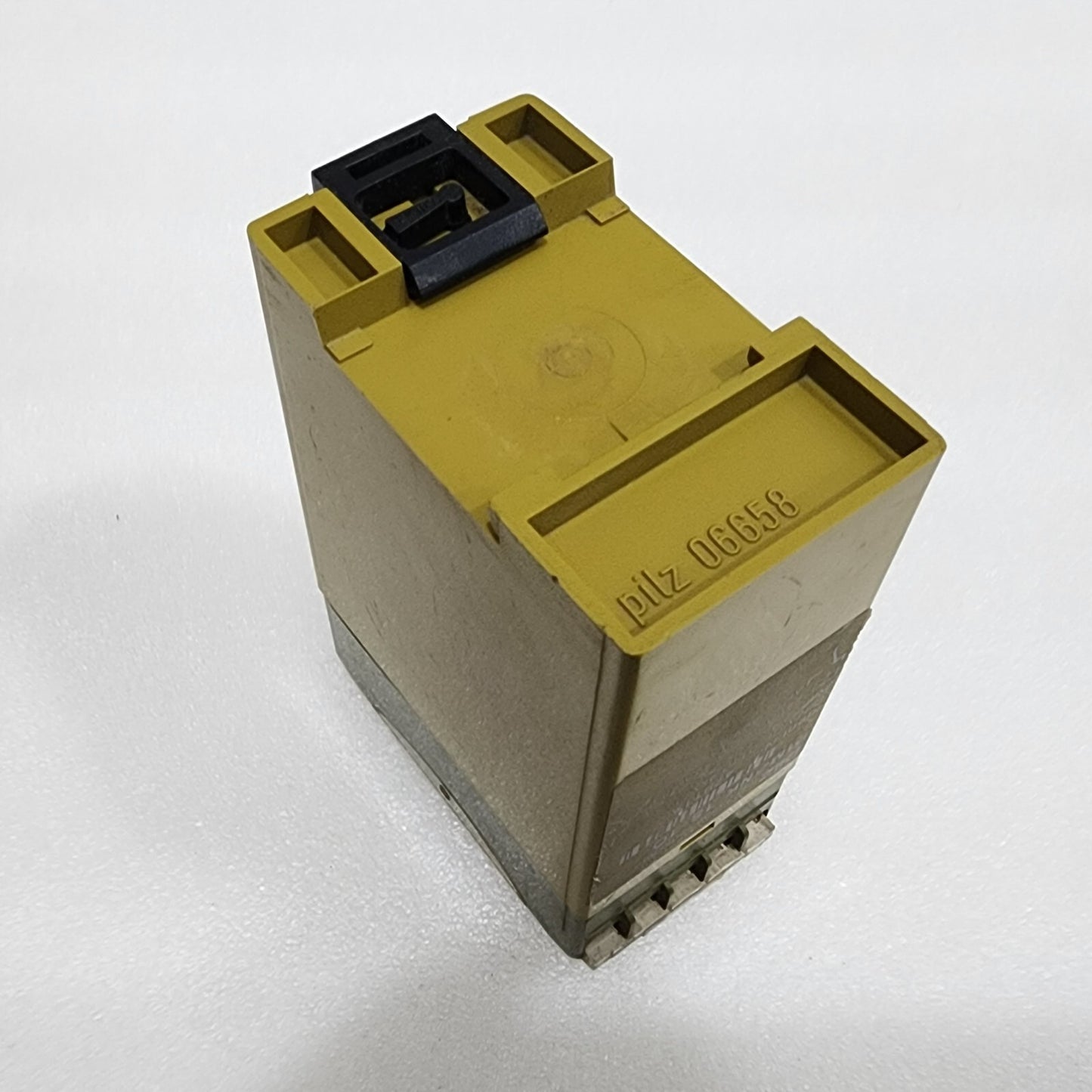 PILZ P1M-1NK TEMPERATURE CONTROLLER 479115 24VAC-DC