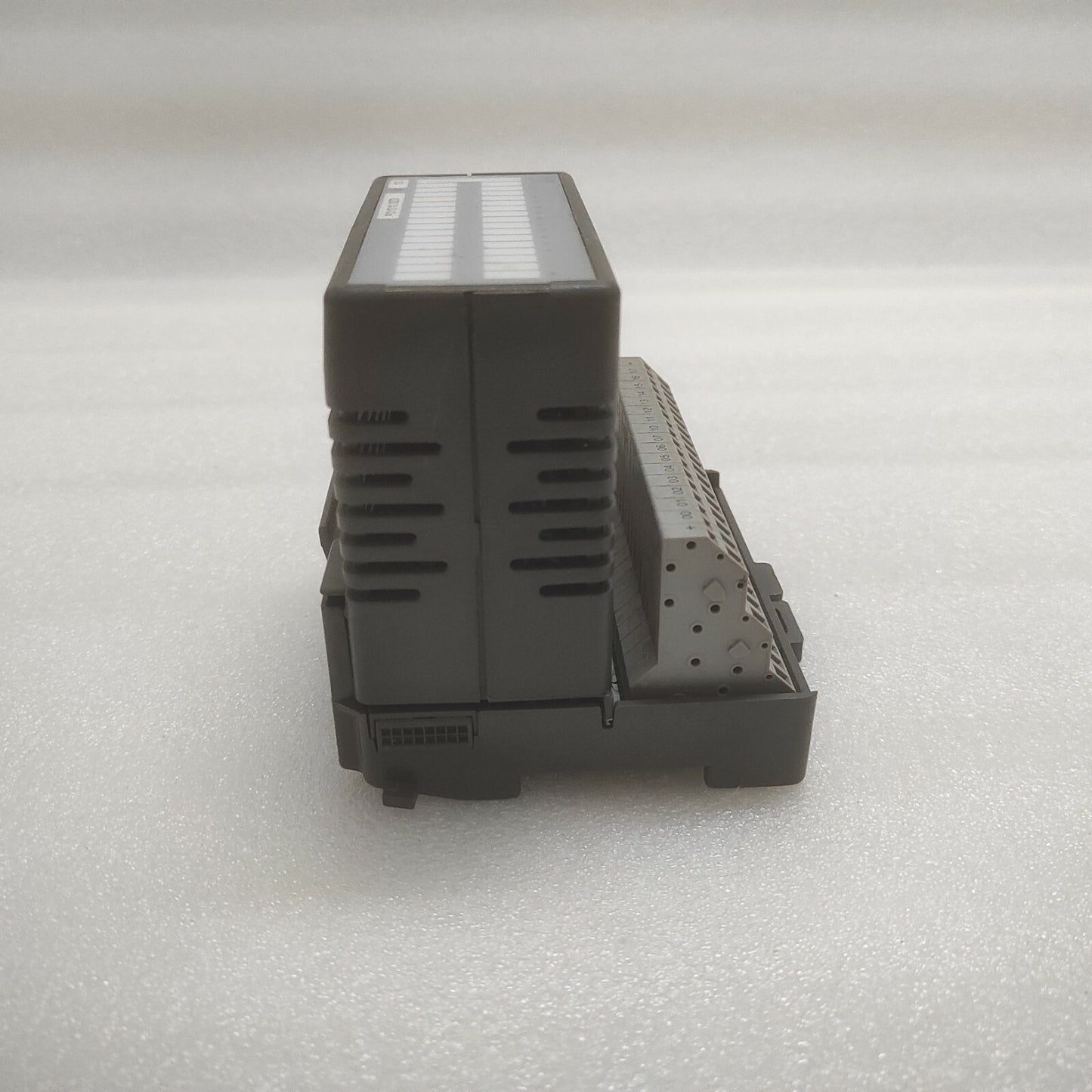 ALTUS PO1010 32DI SINGKING OPTO MODULE 66.009.310-2