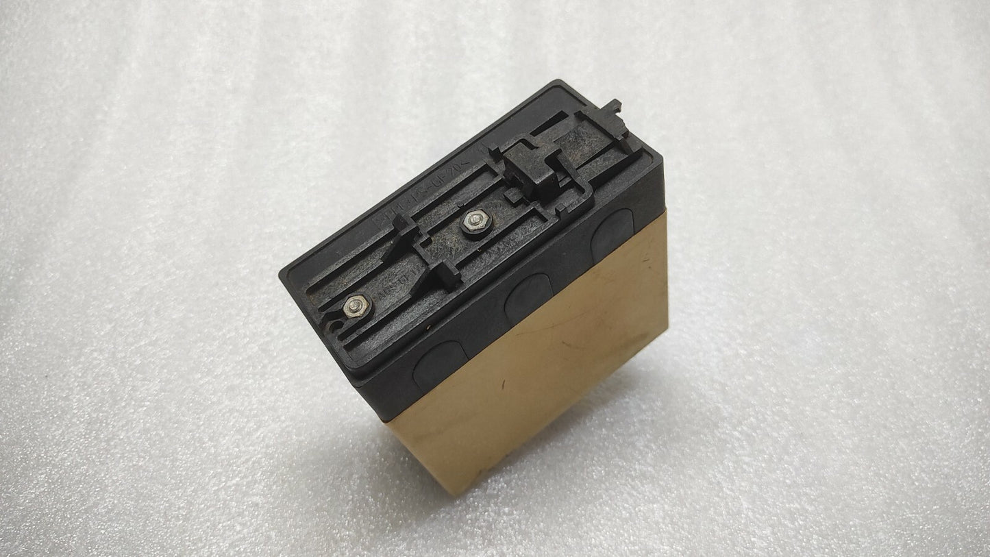 GESTRA LRS 1-5 CONDUCTIVITY SWITCH 230V 057270 CRACKED BODY